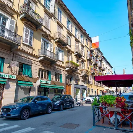 Nella Casa Del Pittore * Turin