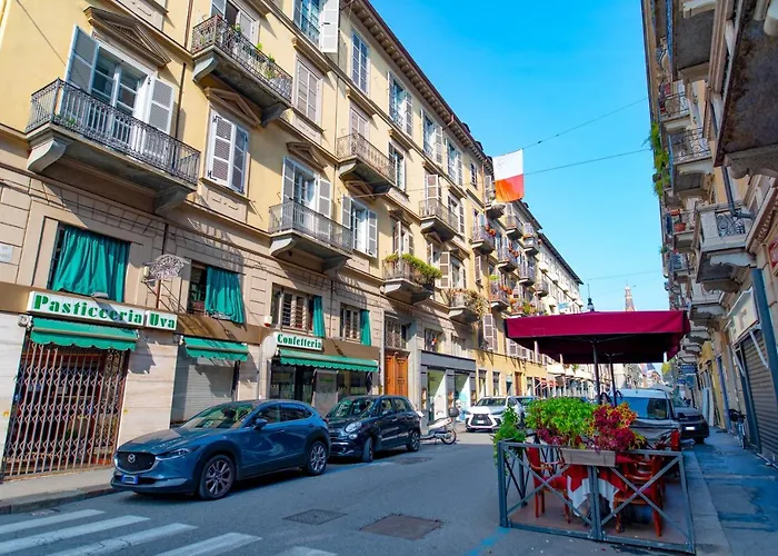 Nella Casa Del Pittore * Turin